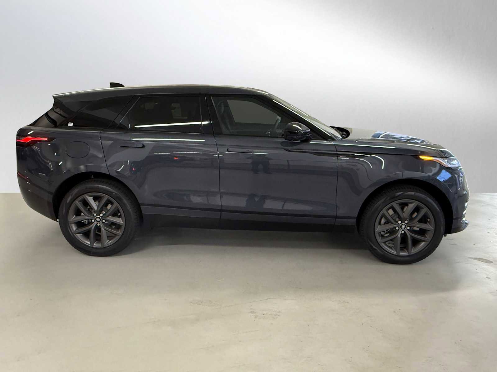 Used 2026 Land Rover Range Rover Velar Dynamic SE image 6