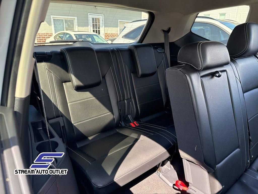 Used 2022 Volkswagen Atlas SEL R-Line image 19