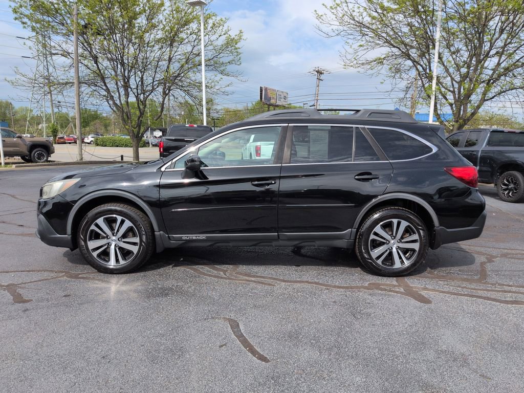 Used 2018 Subaru Outback 3.6R Limited image 2