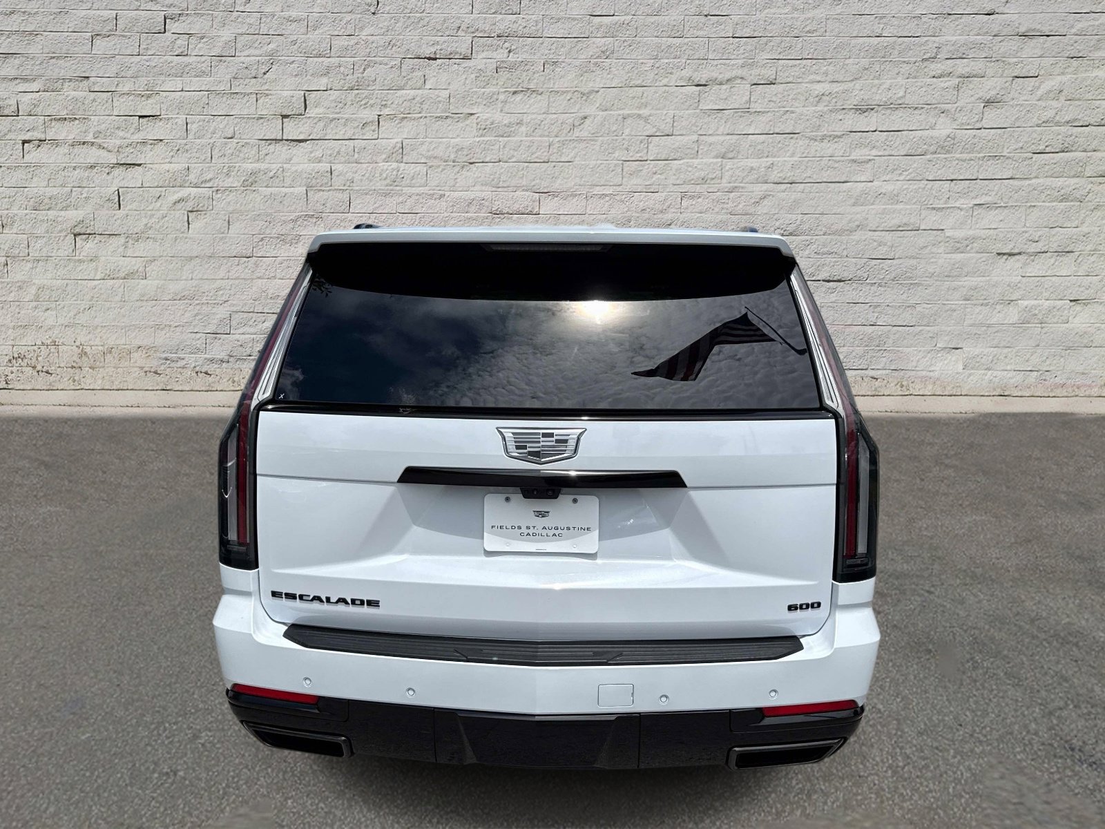 Used 2026 Cadillac Escalade Platinum Sport w/ LPO, ONYX Package AWD/4WD image 6