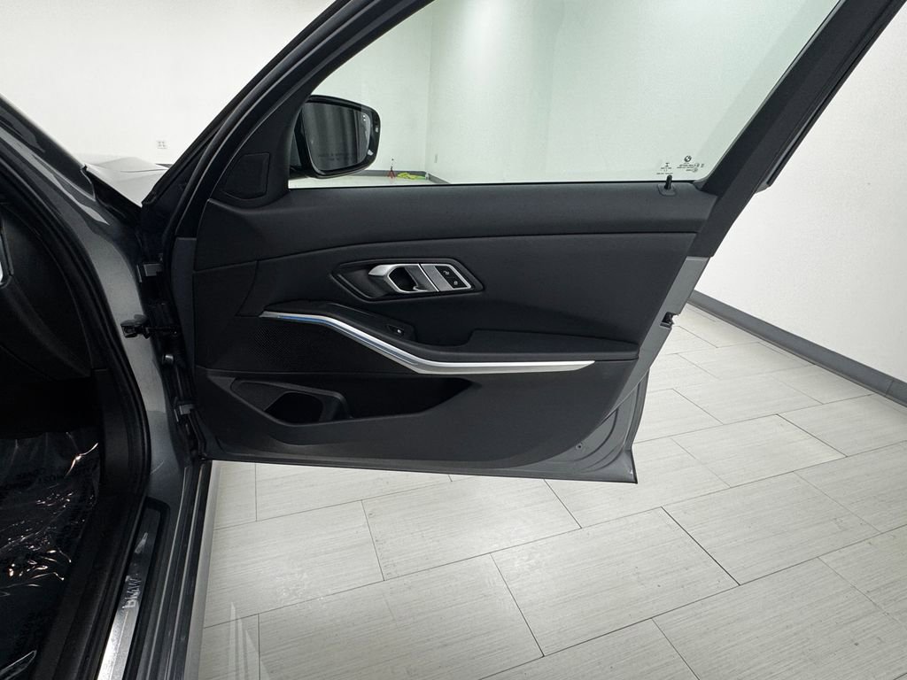 Used 2023 BMW 330i Sedan w/ Driving Assistance Package image 13