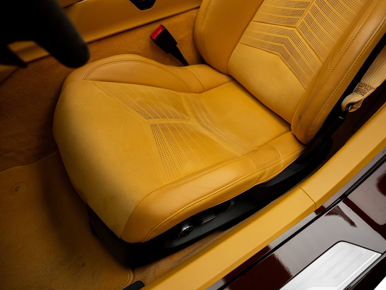 Used 2022 Chevrolet Corvette Stingray Premium Cpe w/ Z51 Performance Package RWD image 34