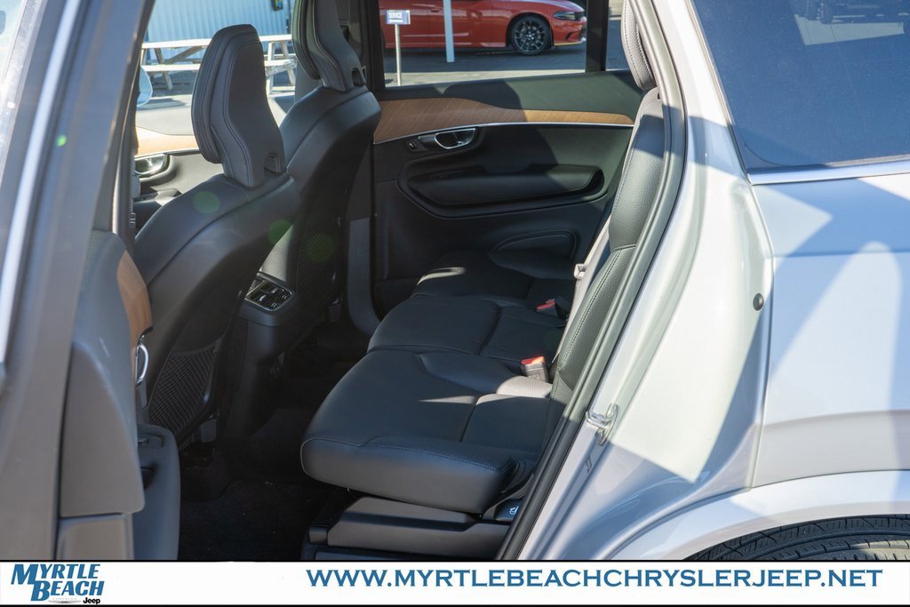 Used 2023 Volvo XC90 B6 Plus image 14