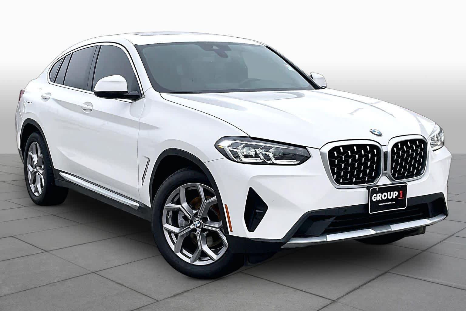 Used 2023 BMW X4 xDrive30i w/ Premium Package AWD/4WD image 3