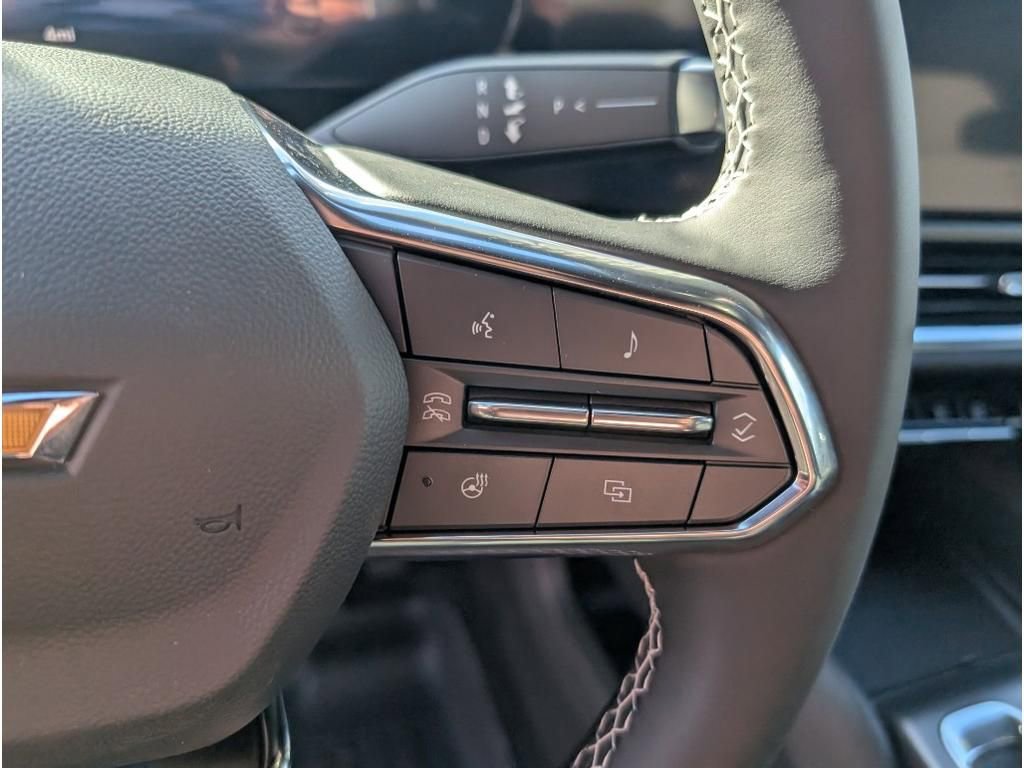 New 2026 Chevrolet Equinox EV LT image 18