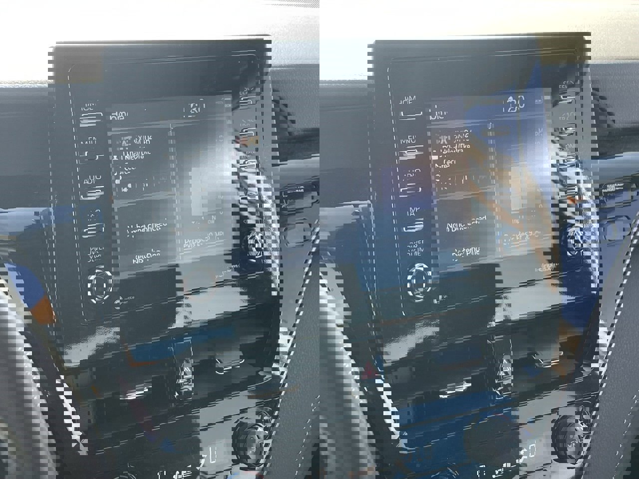 Used 2024 Toyota Camry SE image 6