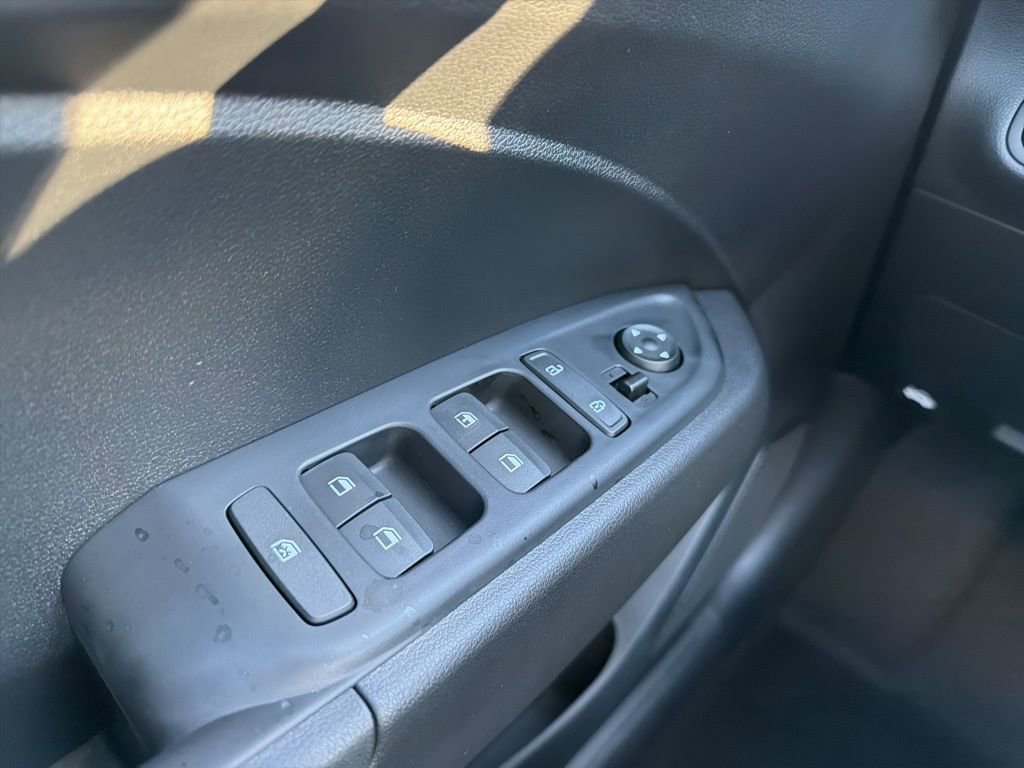 New 2026 Hyundai Venue SE image 25