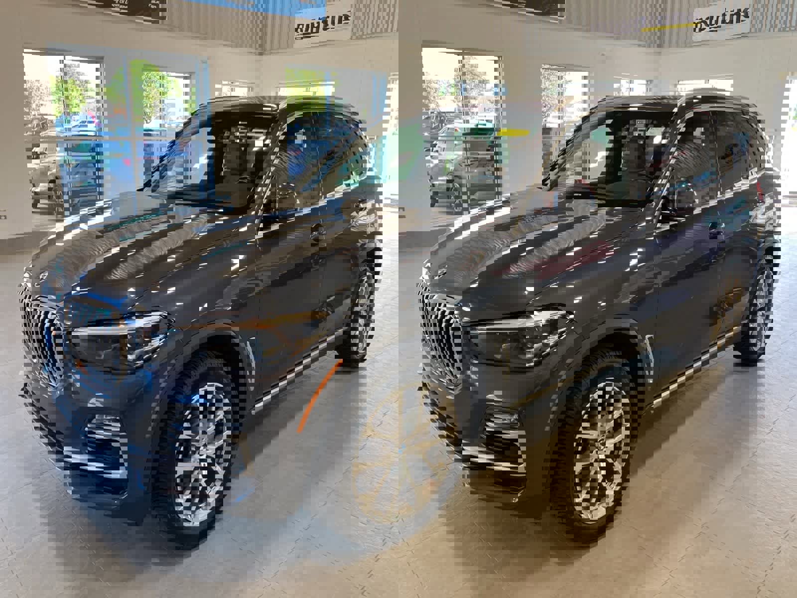 Used 2019 BMW X5 xDrive40i w/ Premium Package 2