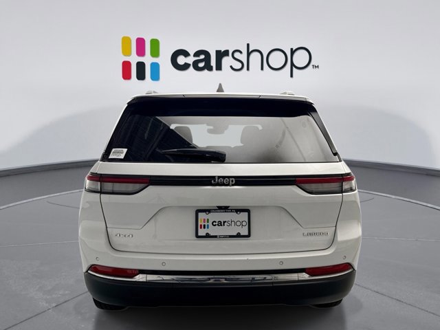 Used 2023 Jeep Grand Cherokee Laredo image 4