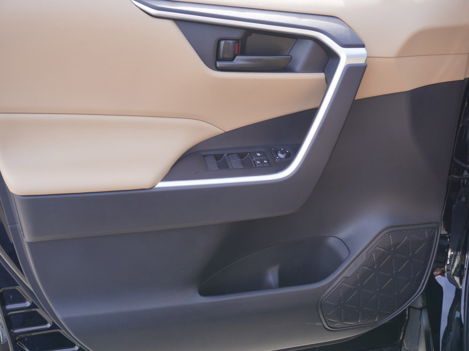 New 2025 Toyota RAV4 LE image 17