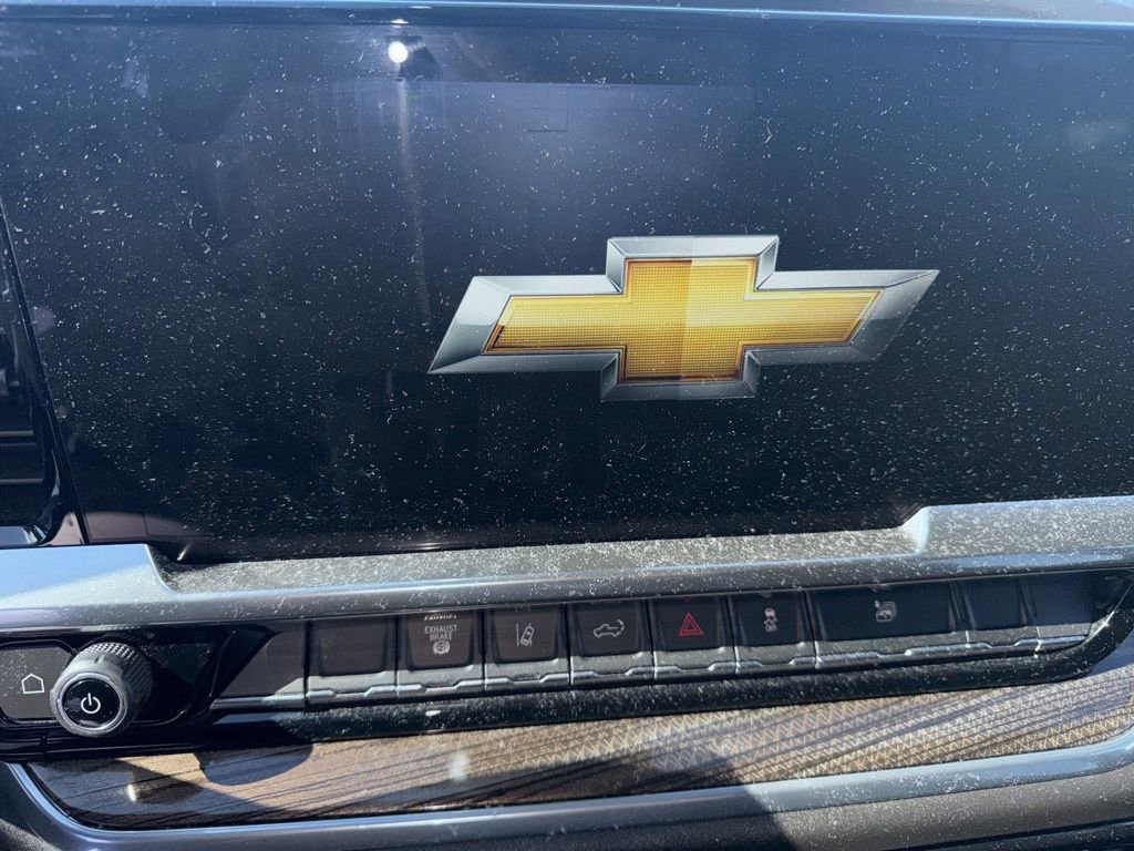 Used 2025 Chevrolet Silverado 2500 LT w/ Convenience Package image 7