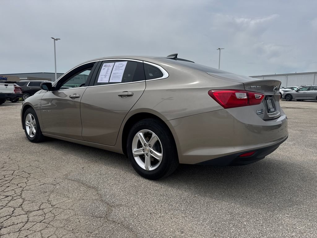 Used 2022 Chevrolet Malibu LS FWD image 4