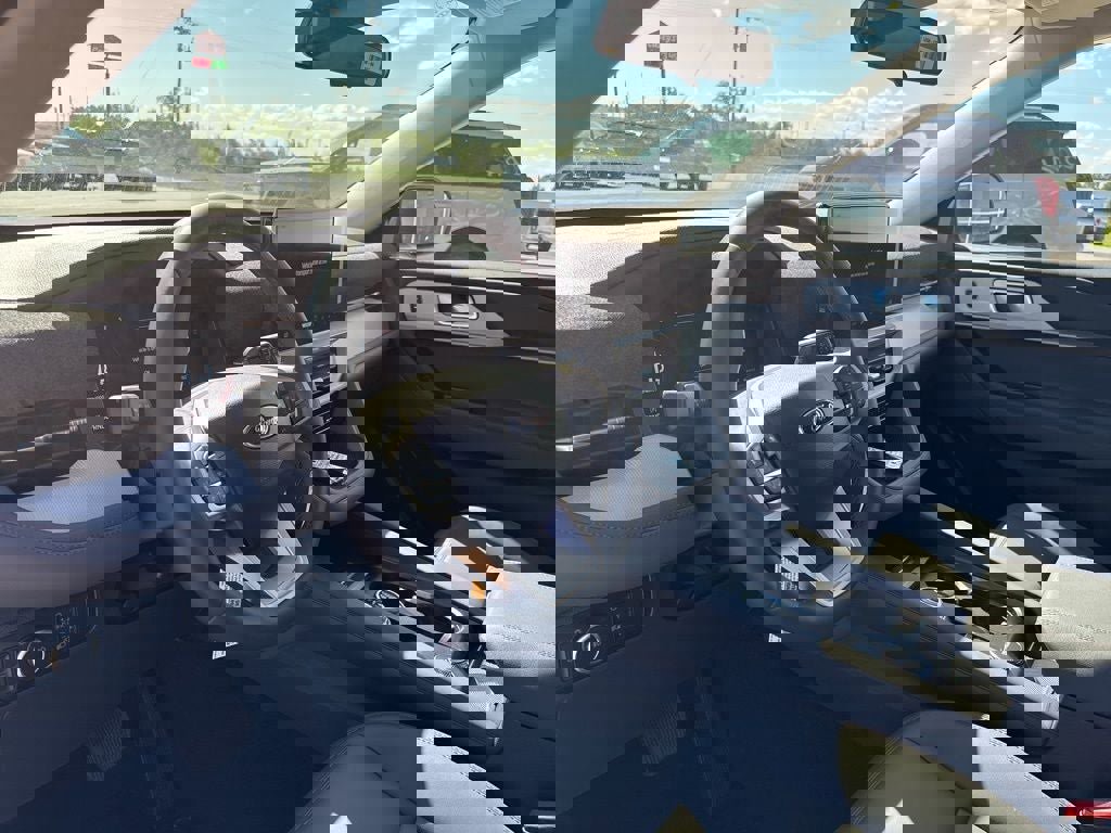 New 2025 Ford Explorer Active w/ Active Comfort Package image 8