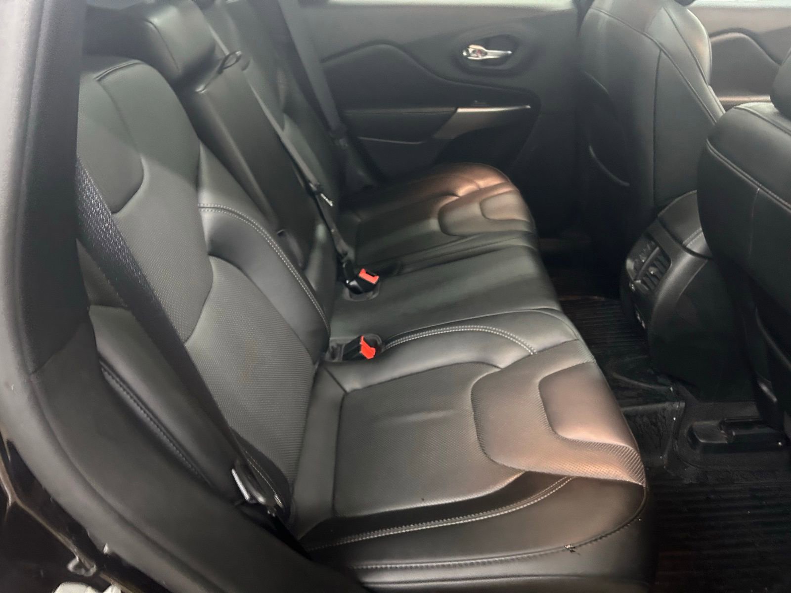 Certified 2021 Jeep Cherokee Latitude Lux w/ Sun & Sound Group image 30