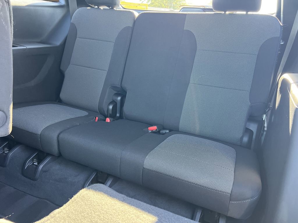 Used 2022 Chevrolet Traverse LT image 20