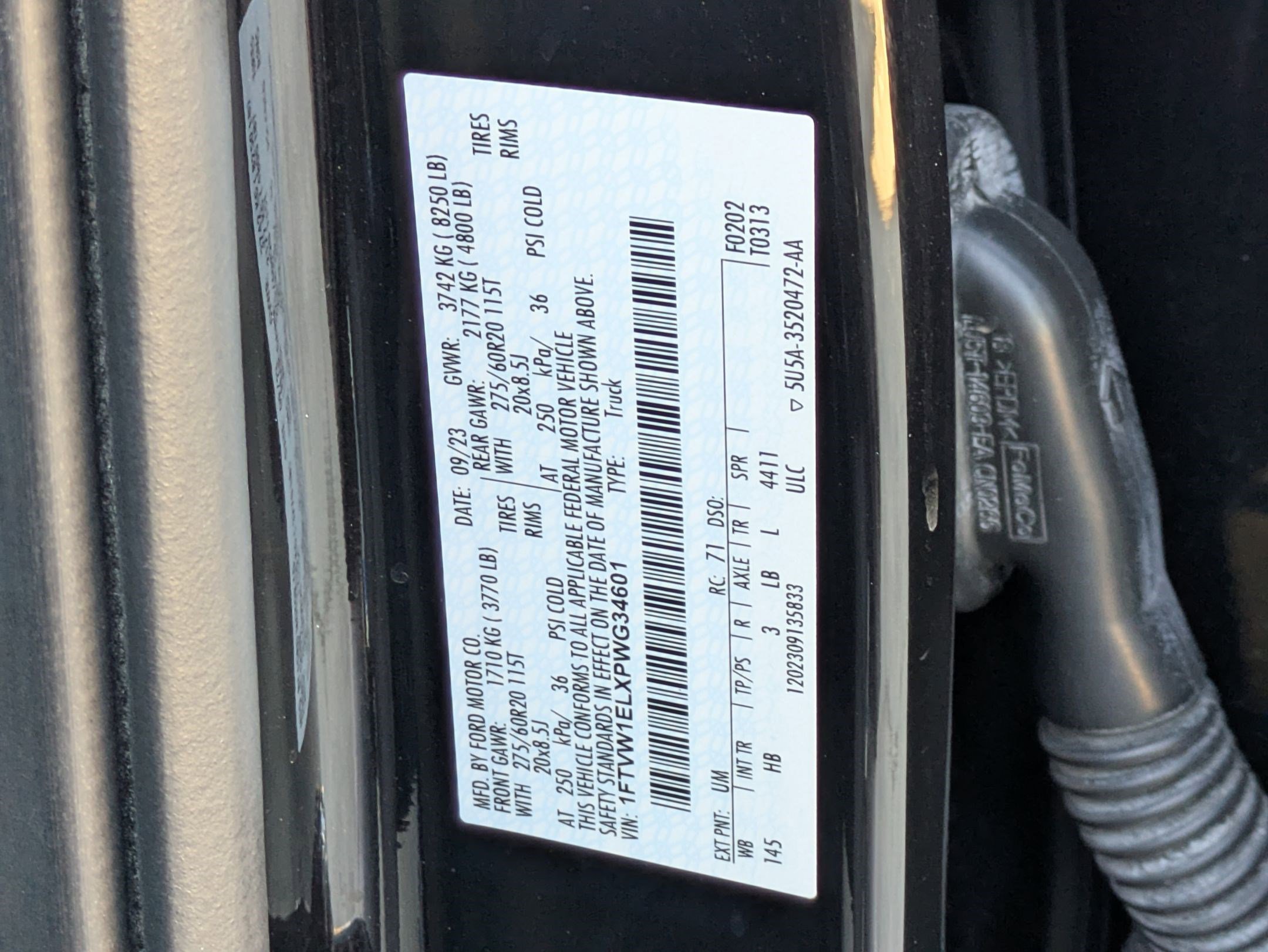 Used 2023 Ford F150 Lightning Lariat image 30