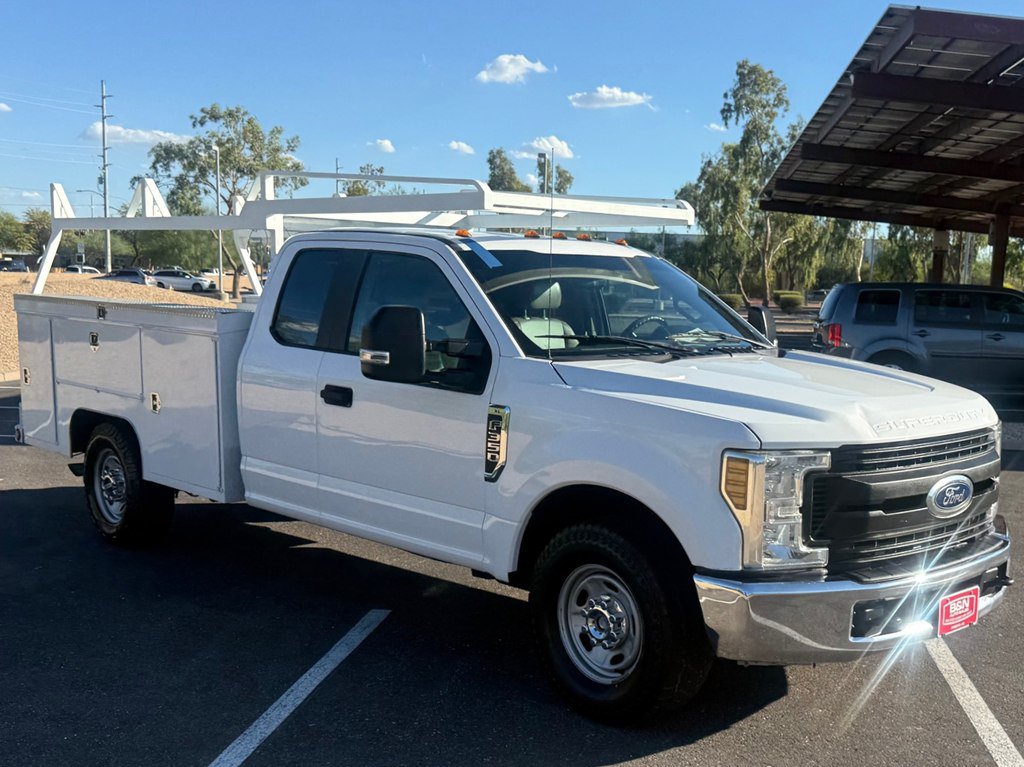 Used 2018 Ford F350 XL w/ Power Equipment Group RWD image 7