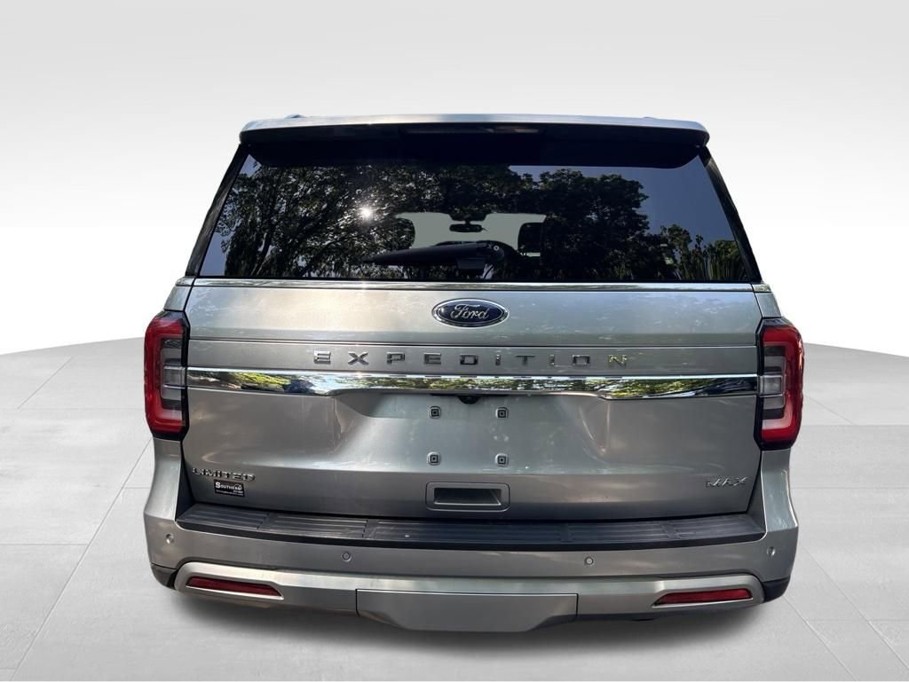 Used 2024 Ford Expedition Max Limited AWD/4WD image 4