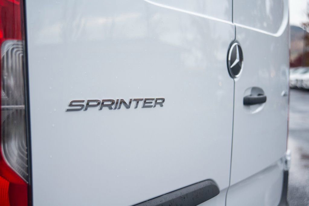 New 2025 Mercedes-Benz Sprinter 4500 image 16