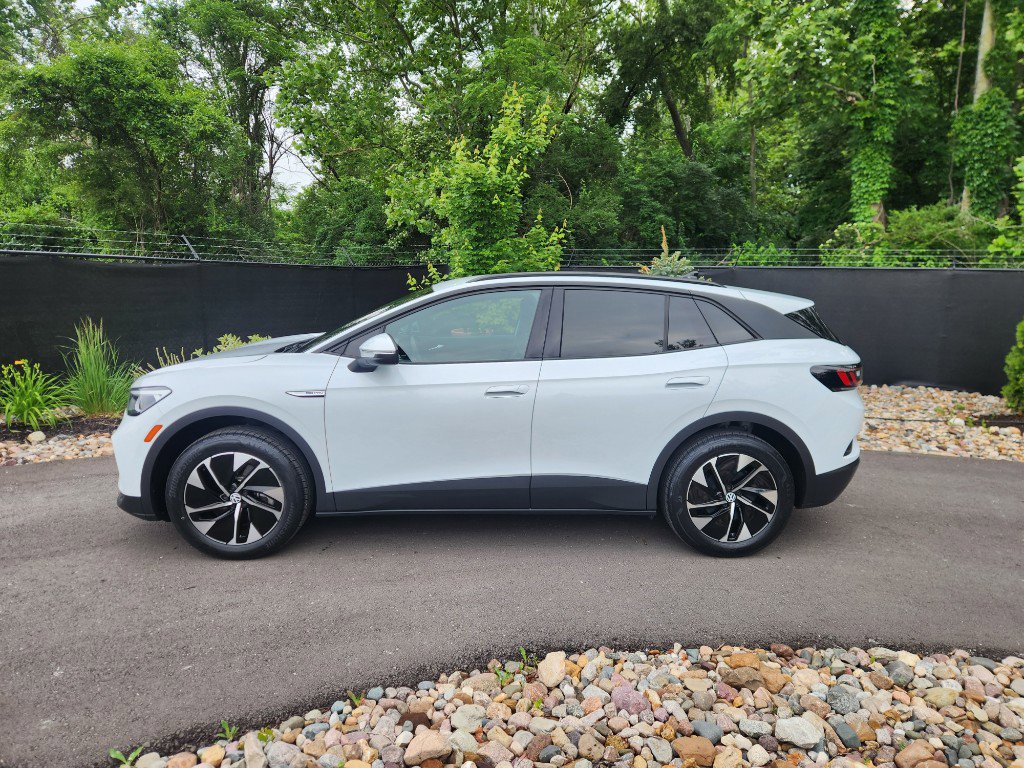 Certified 2021 Volkswagen ID.4 Pro AWD/4WD image 2