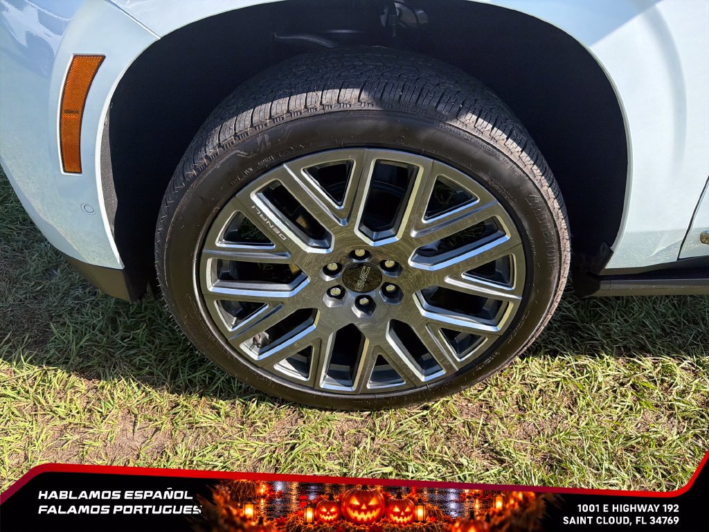 Used 2026 GMC Yukon Denali Ultimate AWD/4WD image 10