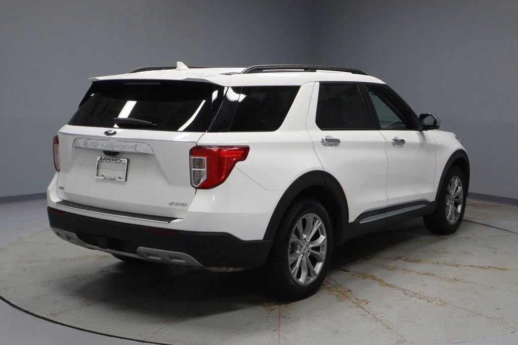 Certified 2023 Ford Explorer XLT w/ Equipment Group 202A AWD/4WD image 11