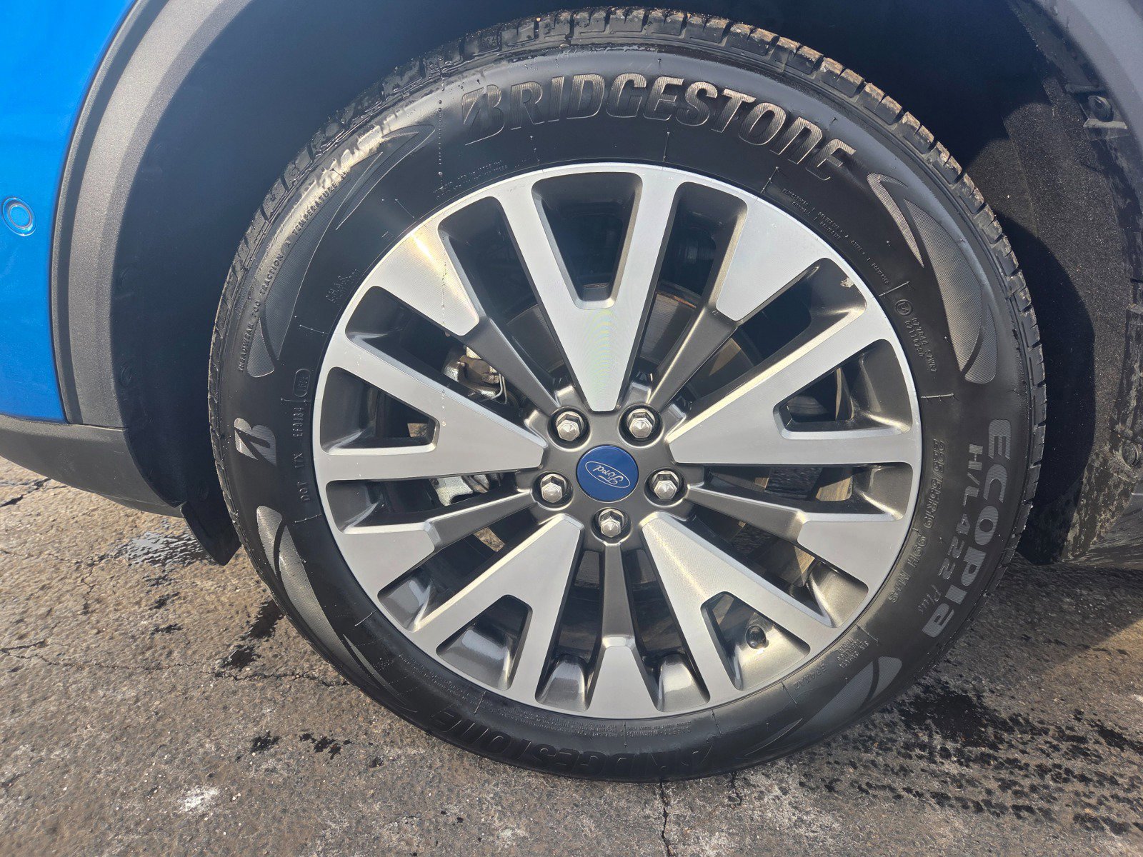 Used 2020 Ford Escape Titanium image 20