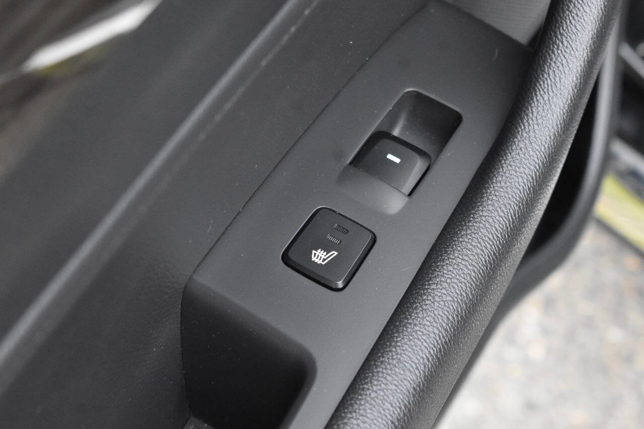 Used 2015 Hyundai Sonata Limited w/ Option Group 06 image 11