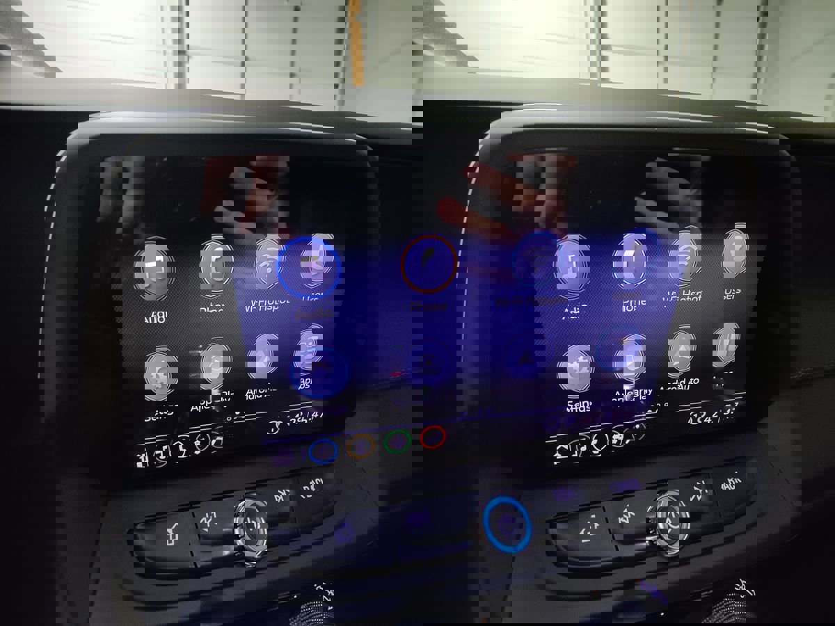 Used 2021 Chevrolet Camaro SS image 28