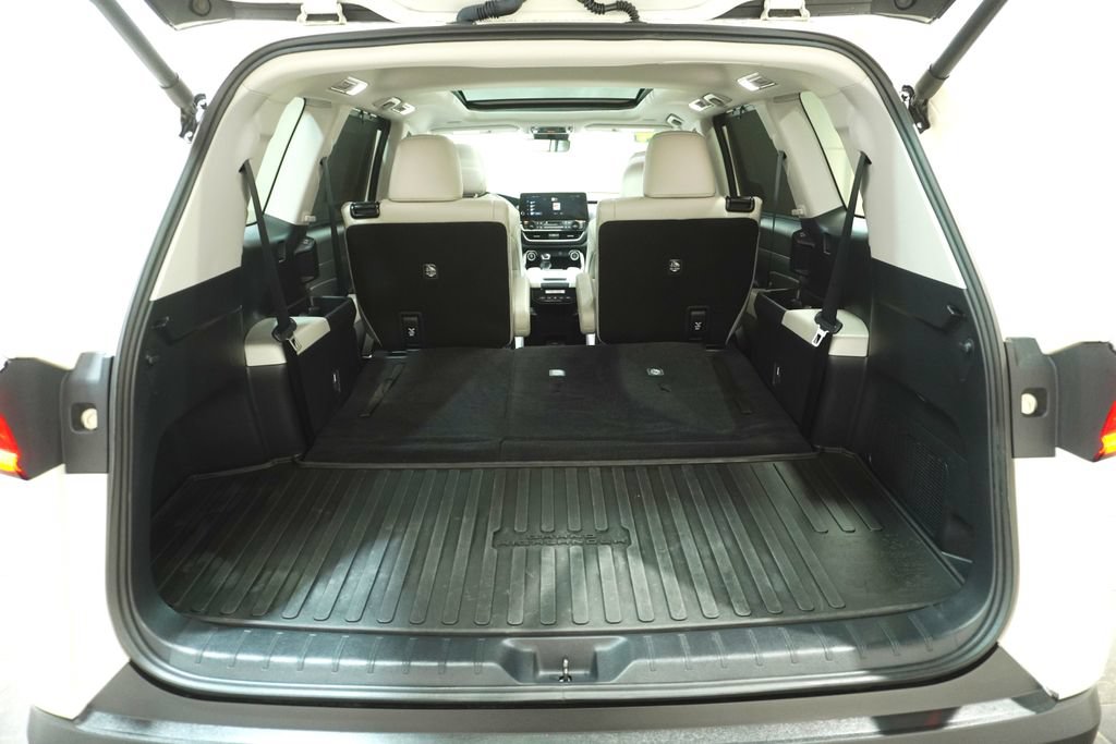 Used 2024 Toyota Grand Highlander AWD image 6