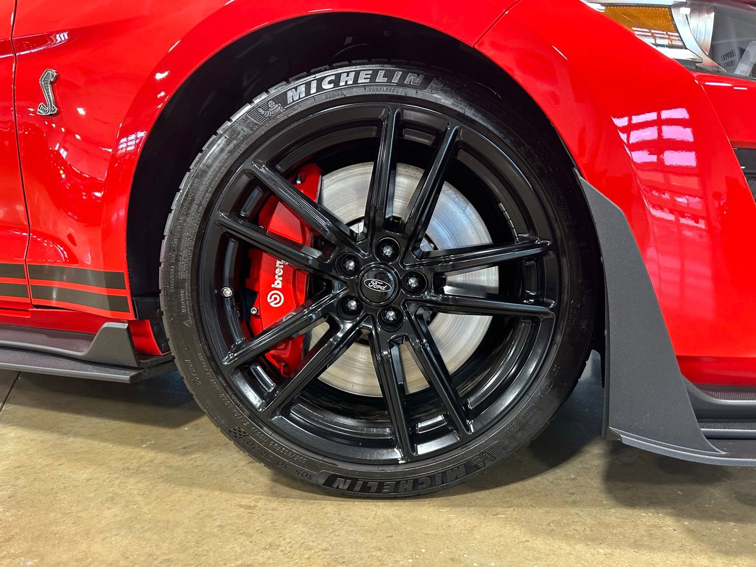 Used 2021 Ford Mustang Shelby GT500 w/ Technology Package RWD image 8