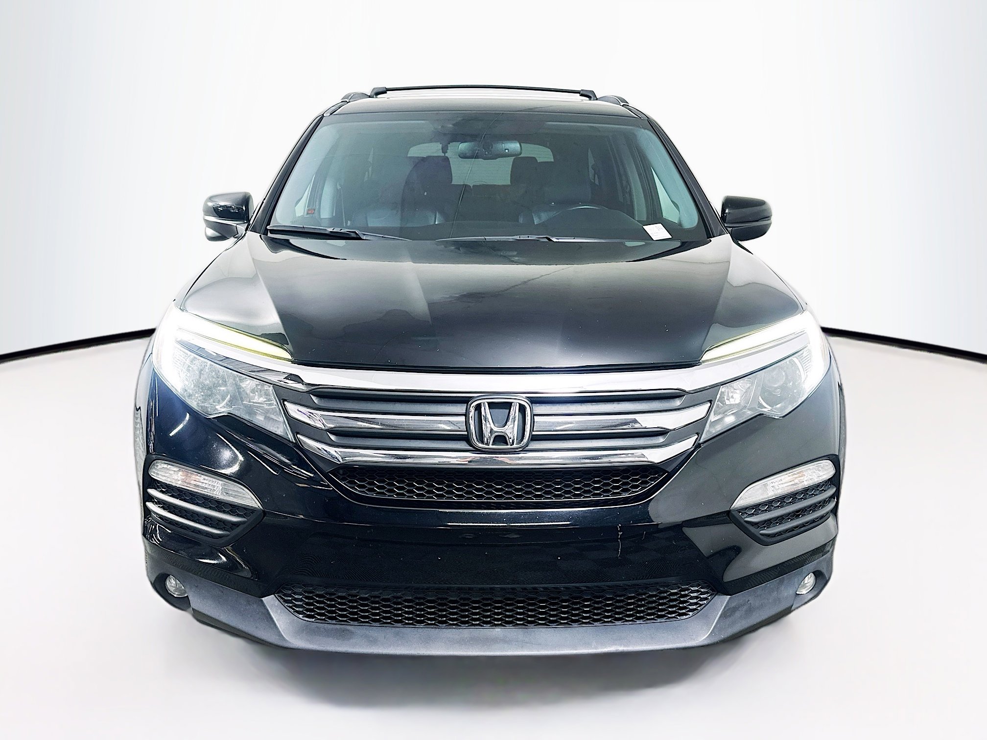 Used 2017 Honda Pilot EX-L image 2