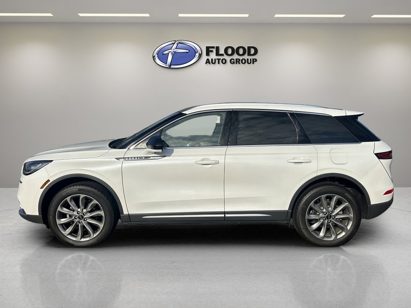 Used 2022 Lincoln Corsair AWD w/ Premium Package image 4