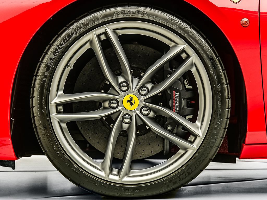 Certified 2018 Ferrari 488 GTB RWD image 29