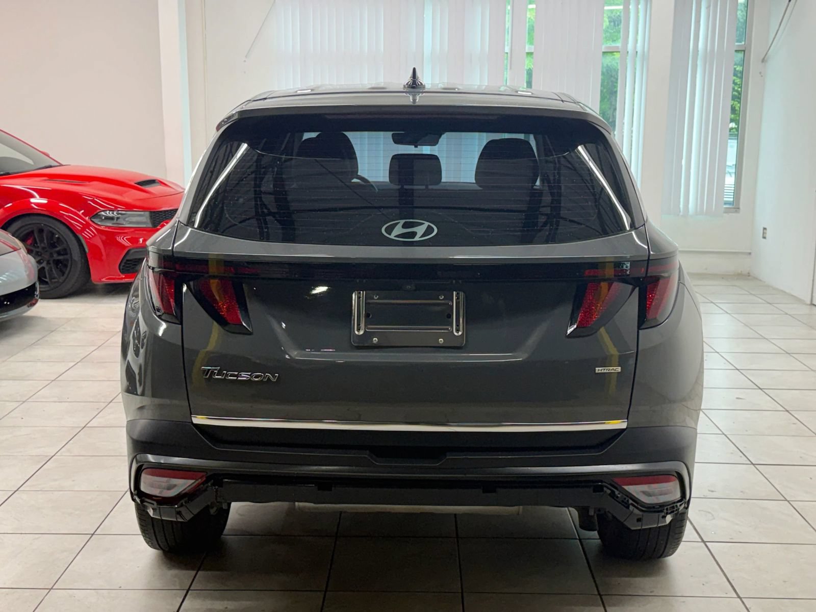 Used 2025 Hyundai Tucson SE AWD/4WD image 8