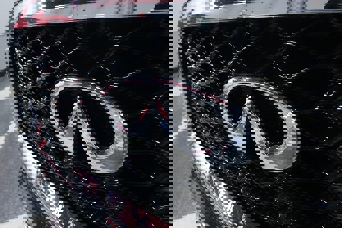 Used 2022 INFINITI QX60 Sensory image 42