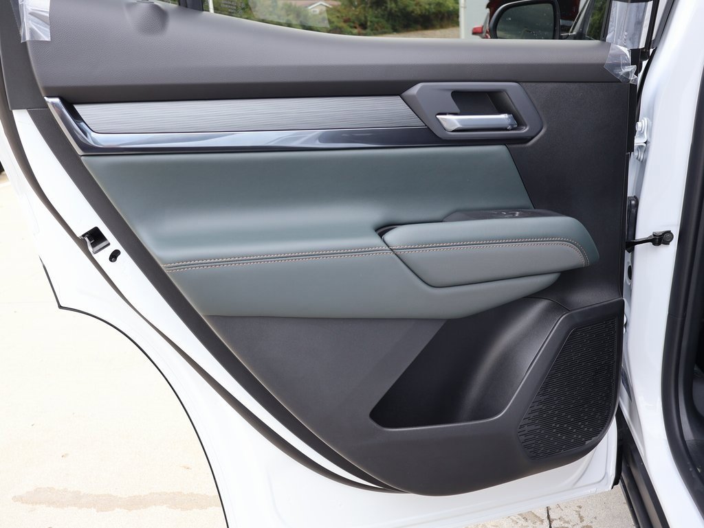 New 2026 GMC Terrain AT4 w/ Technology Package II image 25