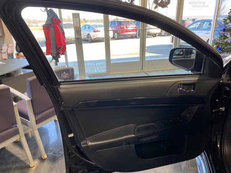 Used 2016 Mitsubishi Lancer ES image 10