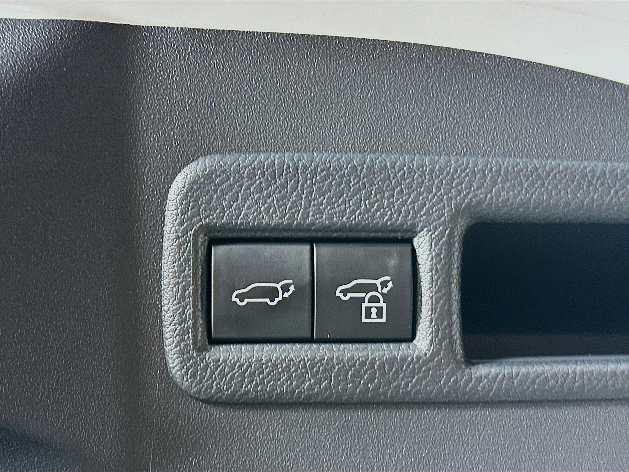 Used 2024 Toyota bZ4X XLE image 29