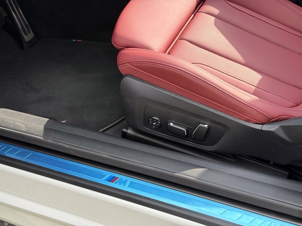 Used 2026 BMW M440i Convertible w/ Premium Package RWD image 23
