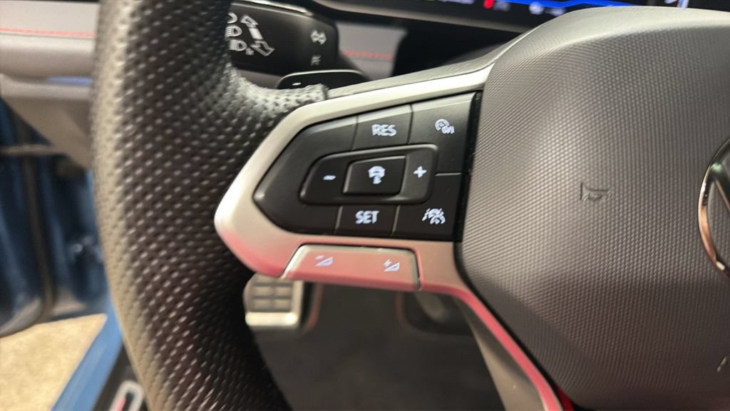 Used 2026 Volkswagen Jetta GLI Autobahn FWD image 17