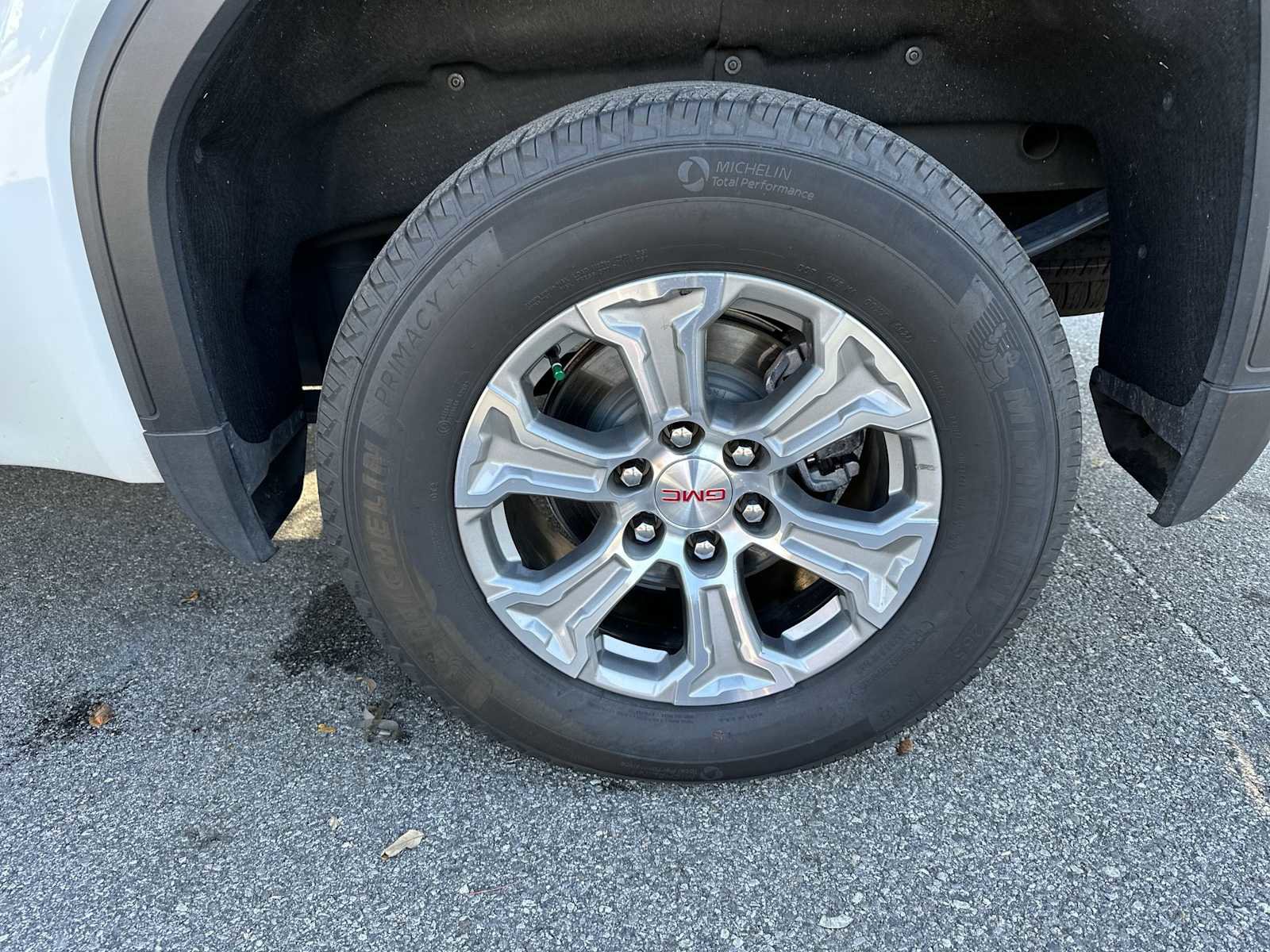 Certified 2025 GMC Sierra 1500 SLT image 12