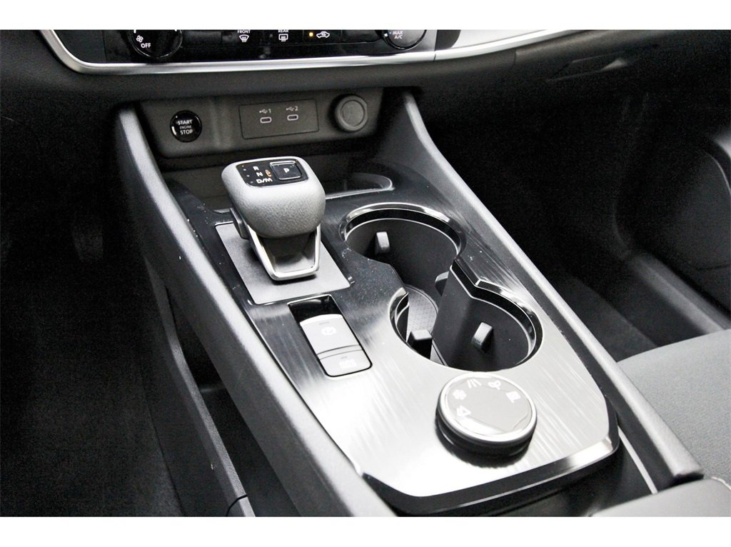 Certified 2024 Nissan Rogue S image 24