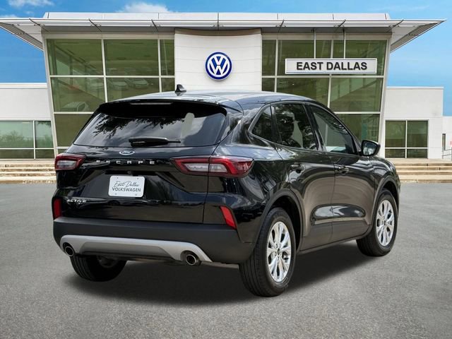 Used 2025 Ford Escape Active FWD image 3