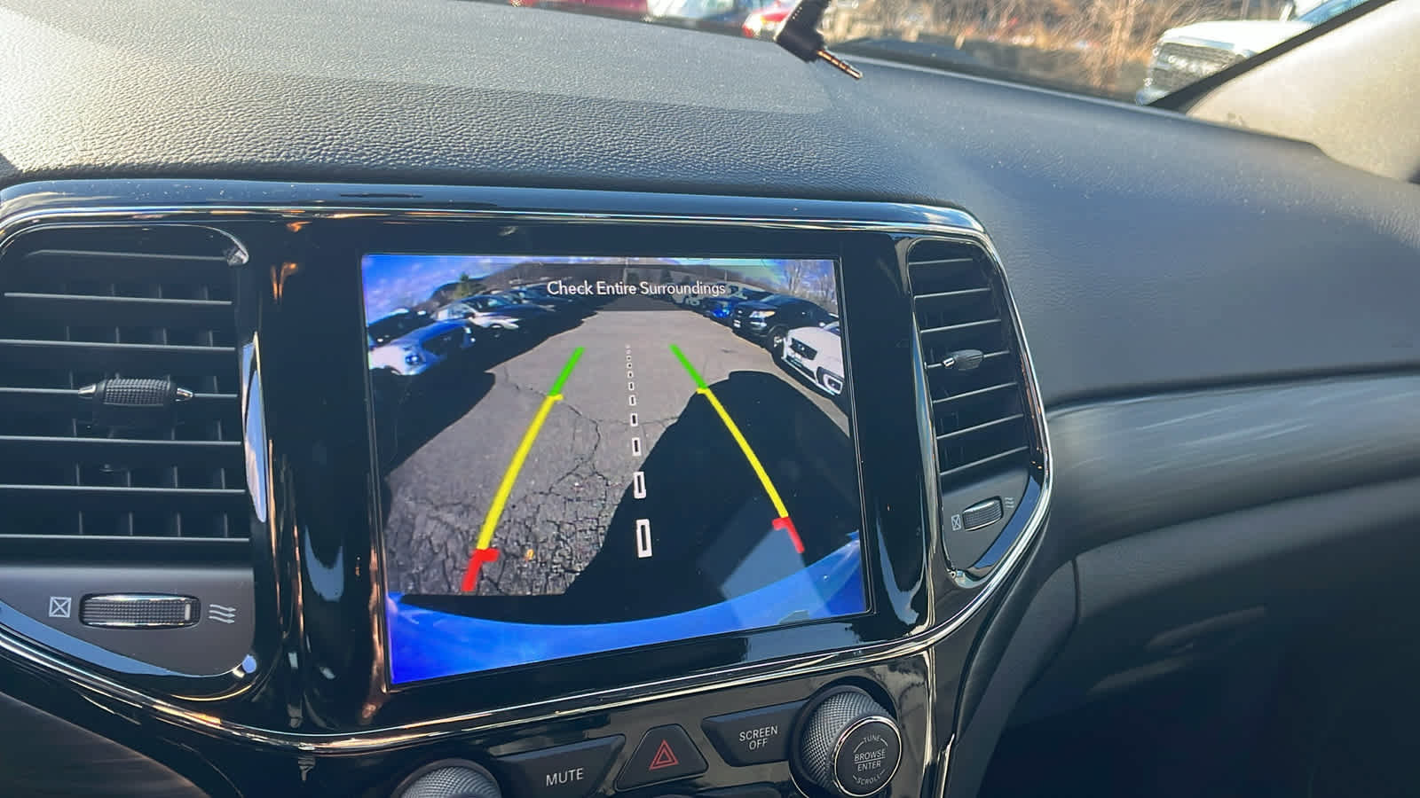 Used 2019 Jeep Grand Cherokee Altitude image 16