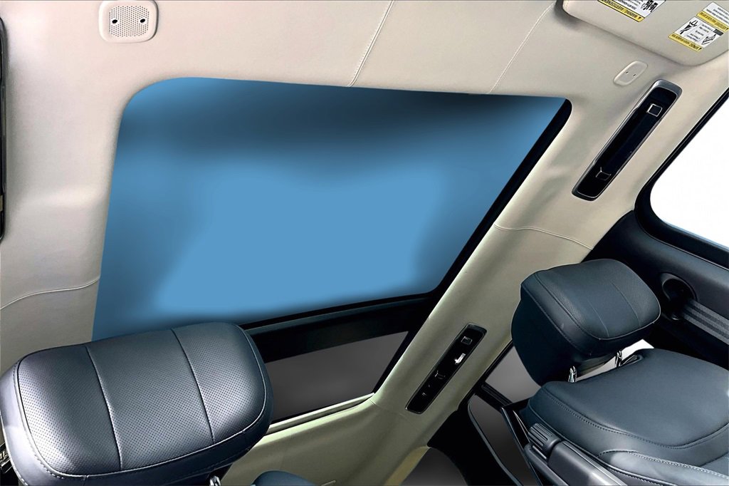 Used 2023 Land Rover Range Rover First Edition image 17