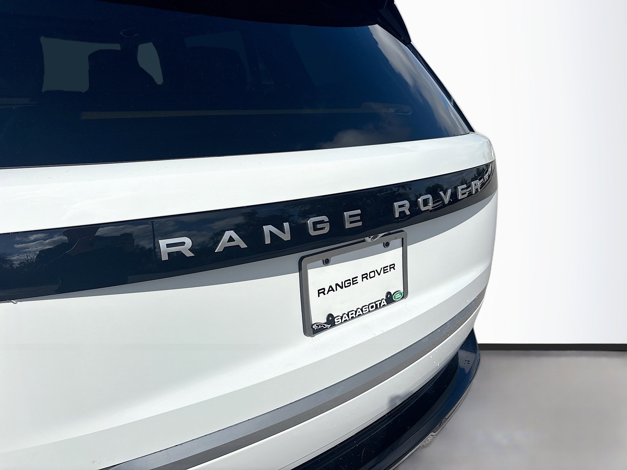 New 2026 Land Rover Range Rover Long Wheelbase Autobiography image 11