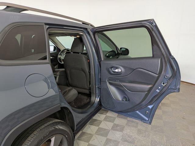 Used 2016 Jeep Cherokee 75th Anniversary AWD/4WD image 31