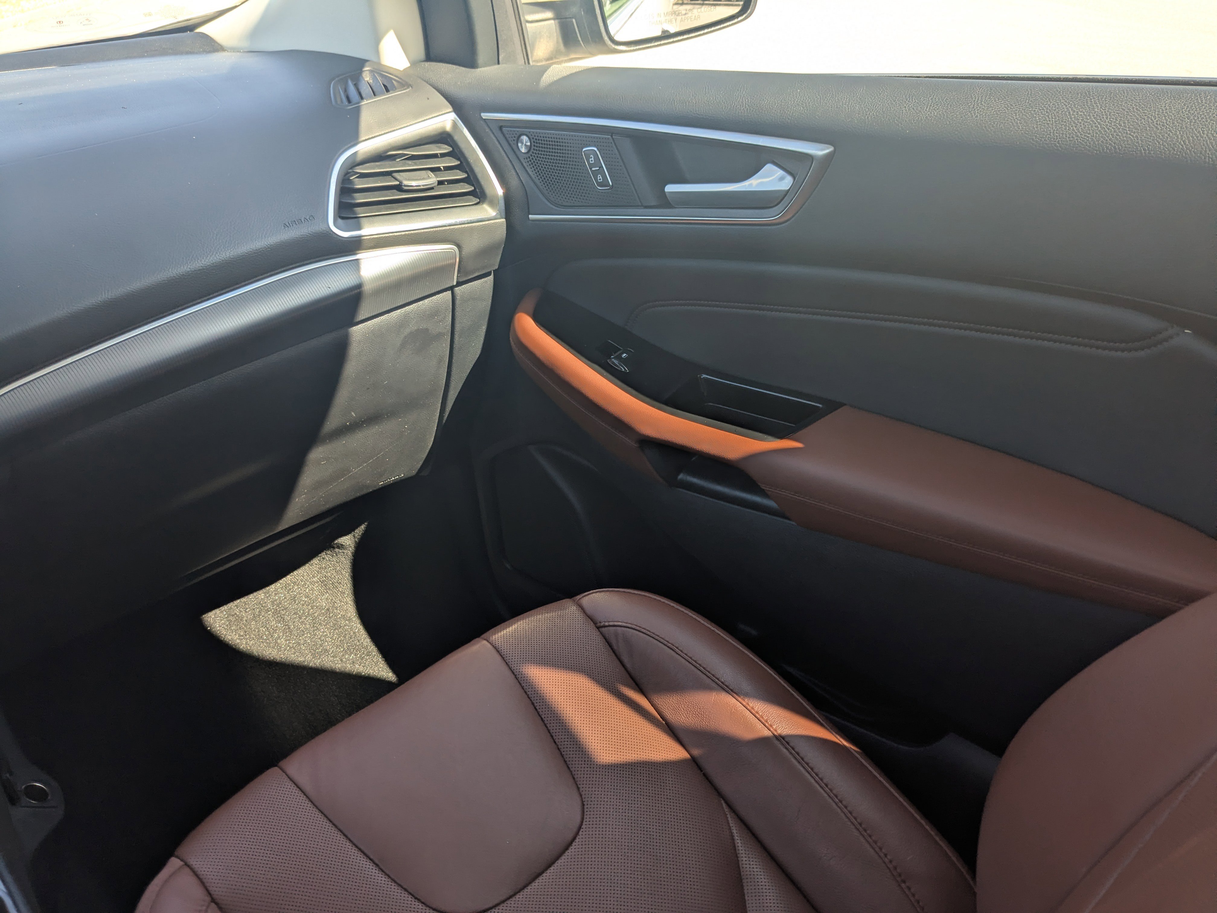 Used 2019 Ford Edge Titanium w/ Equipment Group 301A image 23