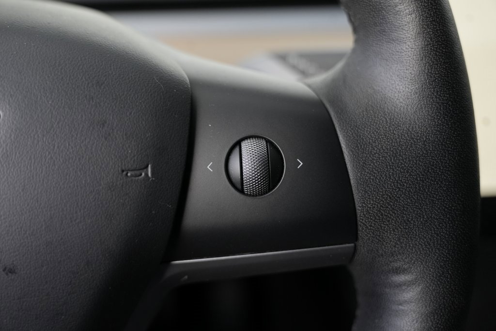 Used 2023 Tesla Model 3 Standard Range image 45